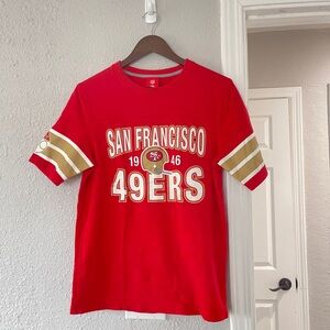 Nike women’s  NFL Crewneck top sf 49ers red/ gold M